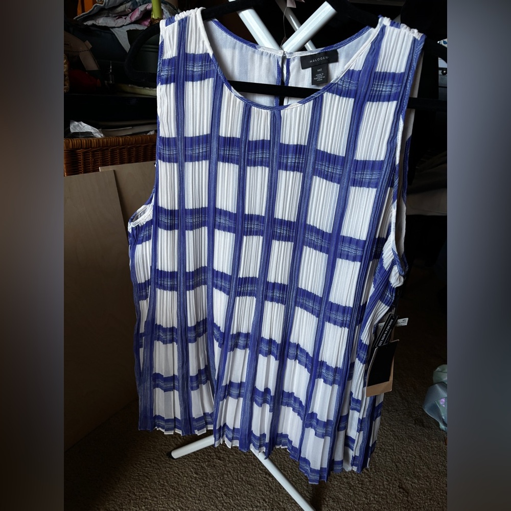 Halogen Navy and White Plaid Sleeveless Blouse